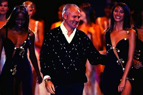 marisa stilista per gianni versace|gianni versace vita privata.